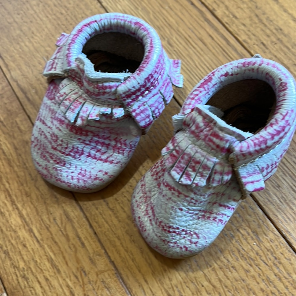 Freshly picked fringe detail moccasin size 1